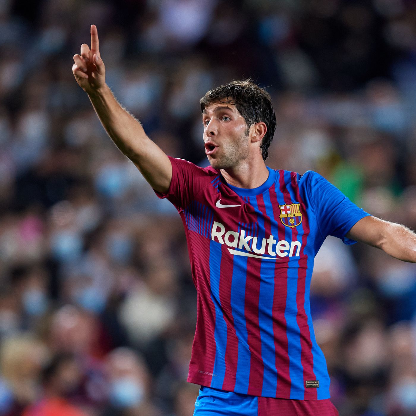 Sergi Roberto expected to sign new Barcelona contract imminently - Comparison with Other Barcelona Players
