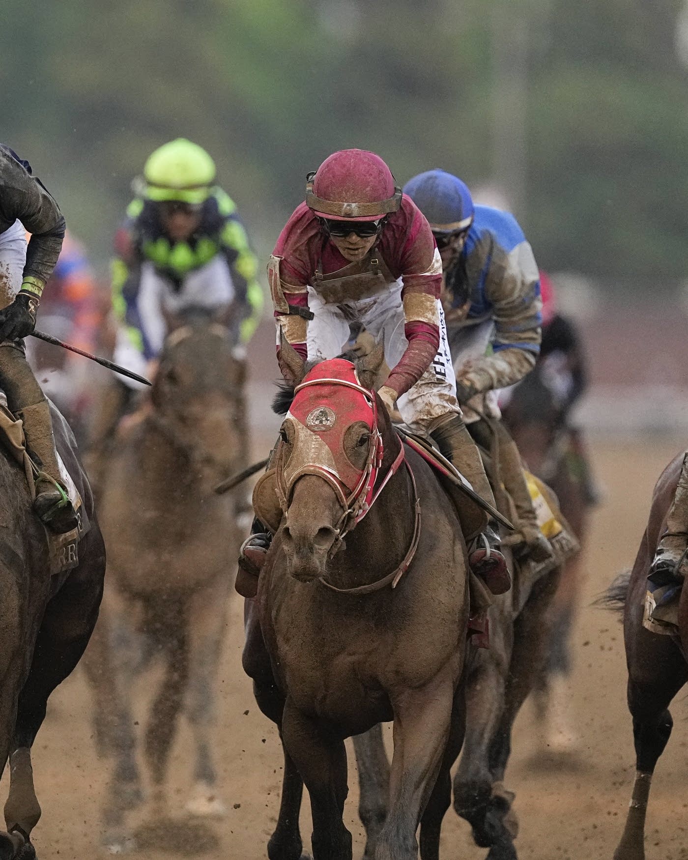 Mystik Dan dominated the 2024 Kentucky Derby with a stunning photo finish. - Highlights of the thrilling race leading to the photo finish