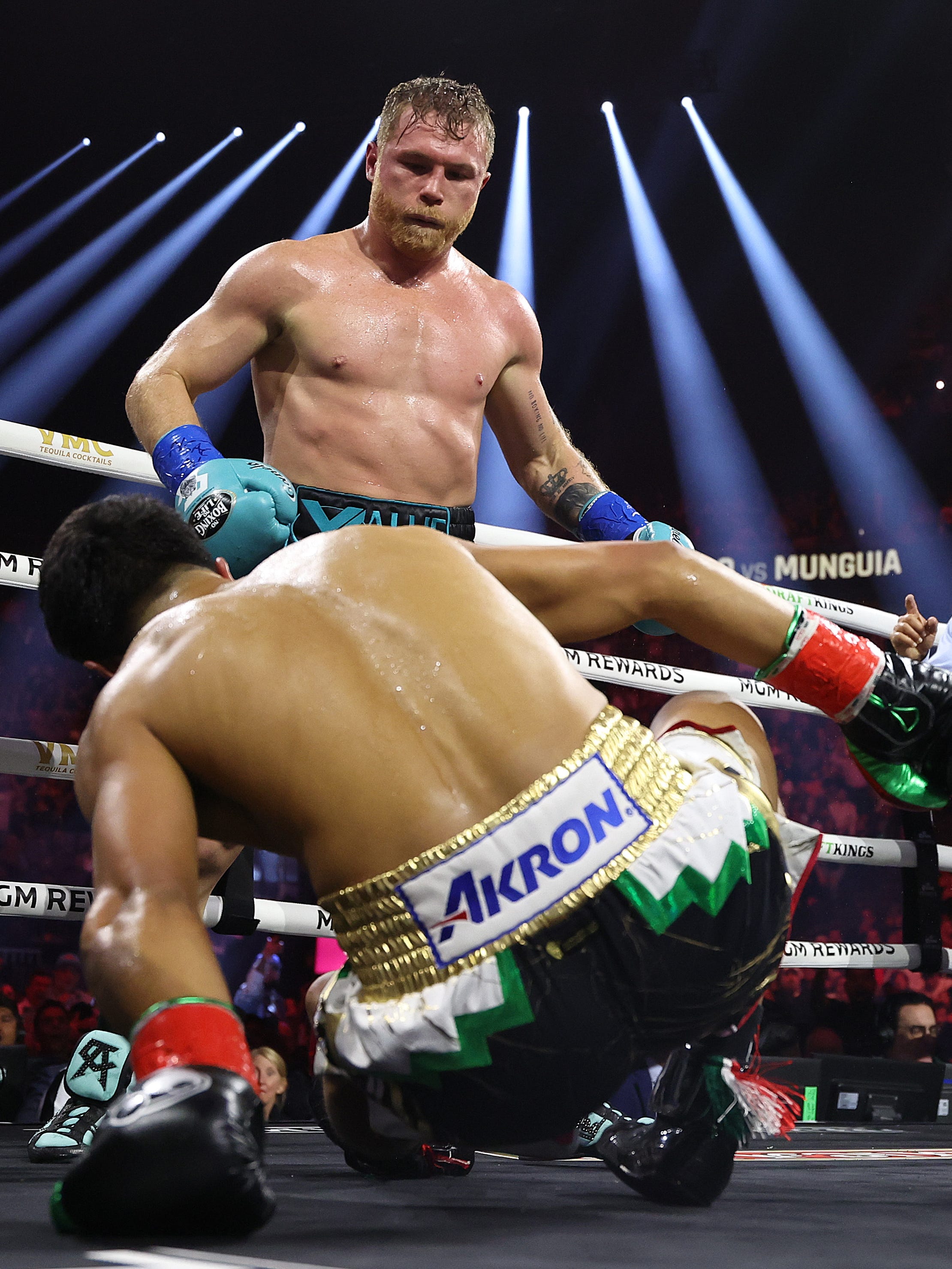 Canelo Álvarez defeats Jaime Munguía by unanimous decision: Round-by-round analysis - Detailed breakdown of Round 2 and each fighter's performance
